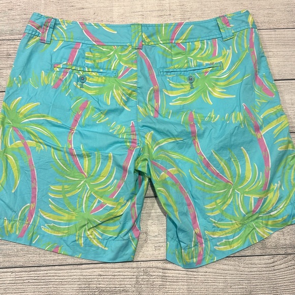 Woman’s Lily Pulitzer Resort Bermuda size 14 - Picture 6 of 9